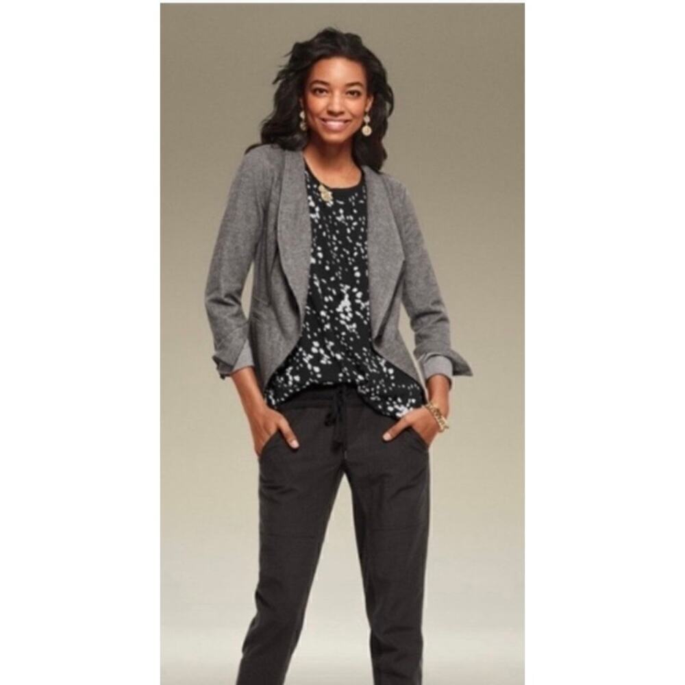 Cabi Womens Asymmetrical Zip Up Moto Jacket Size XS Gray Short Career Casual.